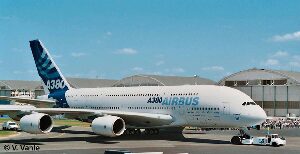Revell 04218 Airbus A 380 Design New livery  First Flight
