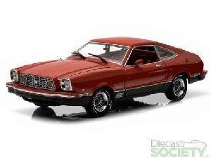 Greenlight 12867 Ford Mustang II Mach 1 1976 Red and Black