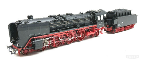 Roco 43239 *DR Schlepptenderlok  BR  01 2137-6  DC