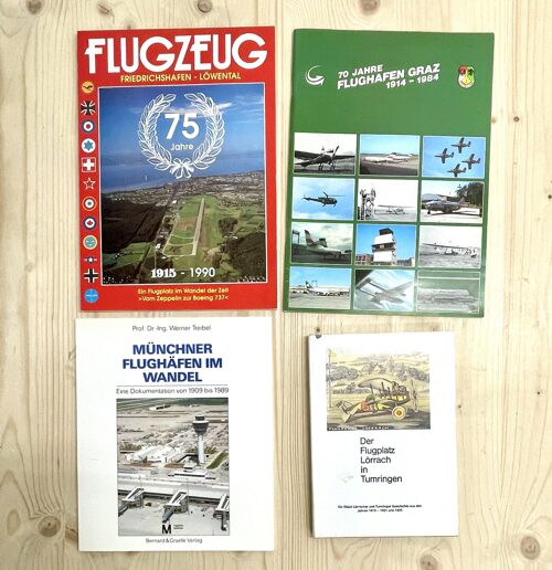 Lot 4731 *Aviatik Konvolut Broschüren + Hefte  4tlg