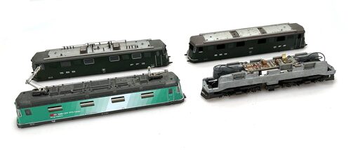 Lot 8811 *Spur H0 Konvolut Roco Lok und Gehäuse 3tlg