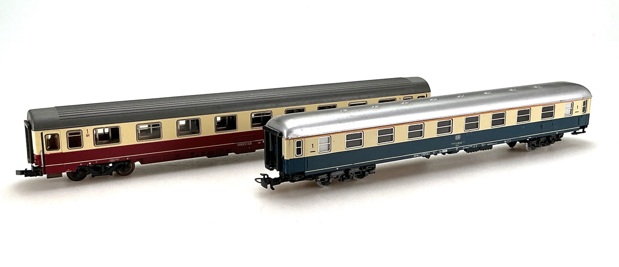 Lot 9159 *Spur H0 Konvolut Märklin + Roco Personenwagen 2tlg