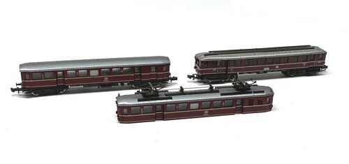 Lot 9651 *Spur N Konvolut Triebwagen + Gehäuse 3tlg  Funktion nicht überprüft