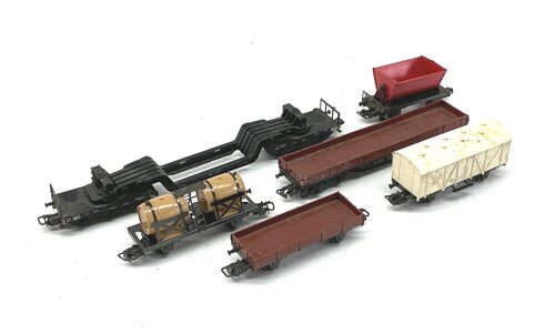 Lot 9976 *Spur H0 Konvolut Märklin Güterwagen 6tlg