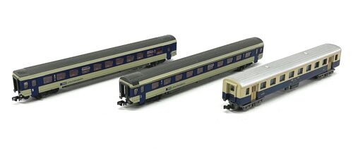 Lot 10425 *Spur N Konvolut BLS Personenwagen 3tlg