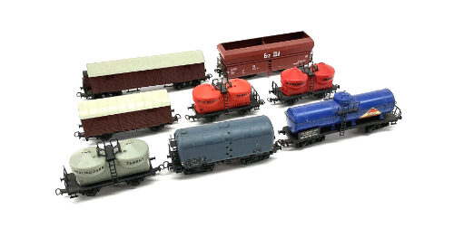 Lot 10546 *Spur H0 Konvolut Güterwagen 8tlg