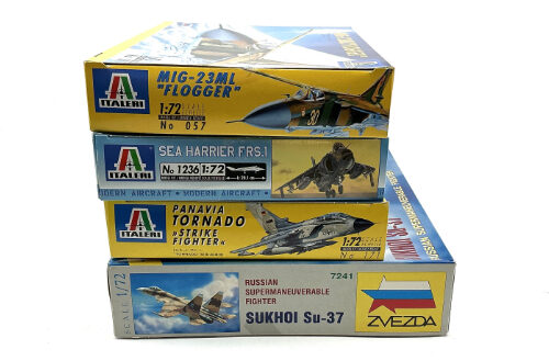 Lot 10568 *Bausatz Konvolut 1:72 Flugzeuge 4tlg