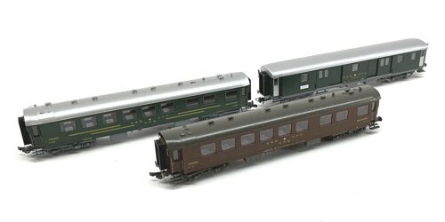 Lot 10725 *Spur H0 Konvolut Roco SBB nost. Personenwagen 3tlg