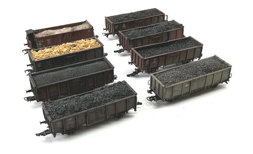 Lot 10748 *Spur H0 Konvolut  Güterwagen leicht gealtert 8tlg