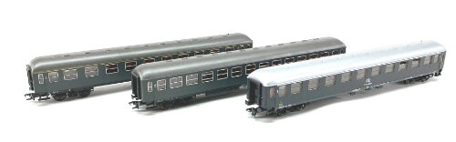 Lot 11047 *Spur H0 Konvolut Roco FS Personenwagen mit Originalverpackung 3tlg