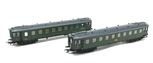 Lot 11051 *Spur H0 Konvolut Roco SNCF Personenwagen mit Originalverpackung 2tlg