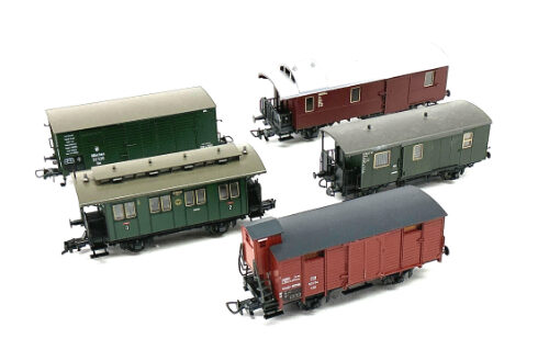 Lot 11194 *Spur H0 Konvolut Personen-+Güterwagen 5tlg