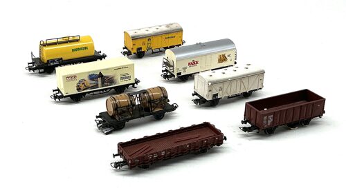 Lot 11329 *Spur H0 Konvolut  Märklin SBB Güterwagen 8tlg