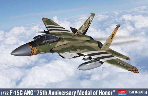 ACADEMY 12582 F-15C "75th Anniversary Medal of Honor"