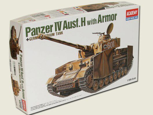 ACADEMY 13233 1/35 German Panzer IV H with Armor