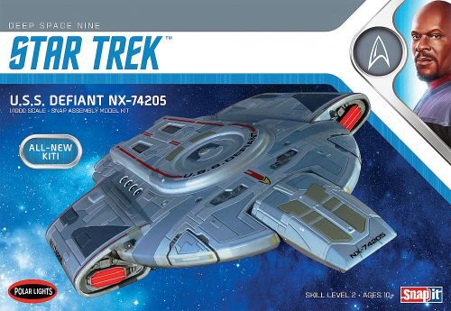 AMT 3952 Star Trek USS Defiant