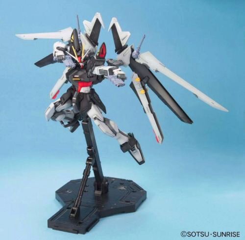 BANDAI 32536 1/100 MG Gundam Strike Noir
