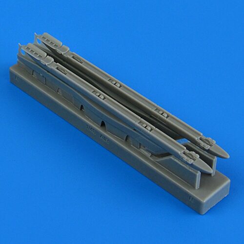 Quickboost QB49 168 Sepecat Jaguar GR.1/GR.1a upper pylons with adapters