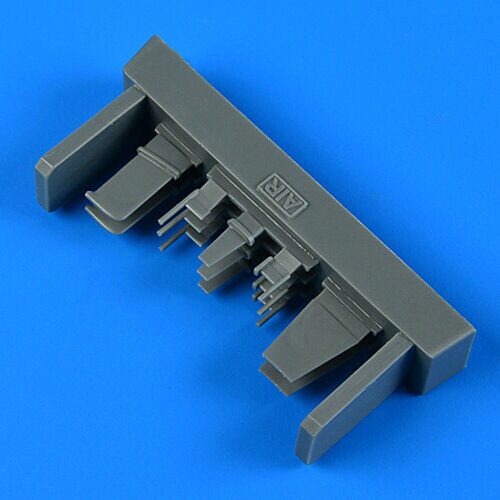 Quickboost QB49 008 H.S. Buccaneer antennas