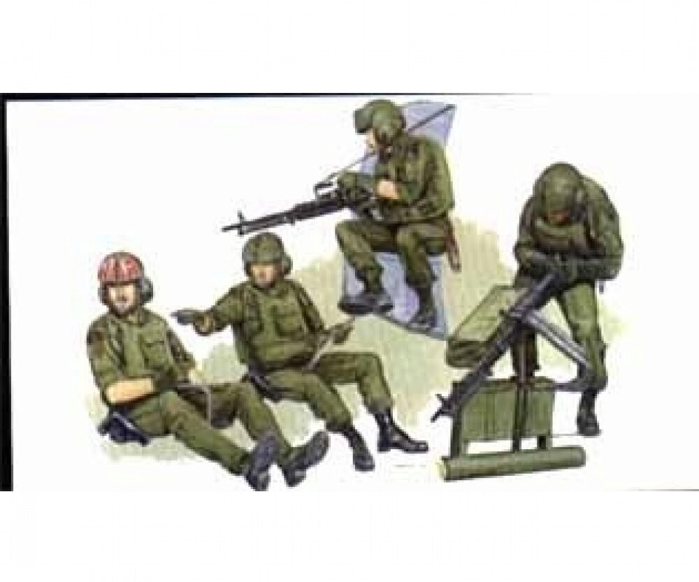 Dragon 3311 1:35 U.S. Helicopter Crew, Vietnam