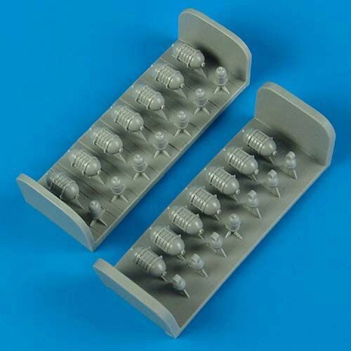 Quickboost QB72 356 B-17 Flying fortress oxygen cylinders