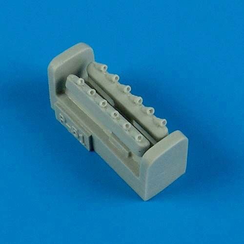 Quickboost QB72 391 P-51D Mustang exhaust for Airfix