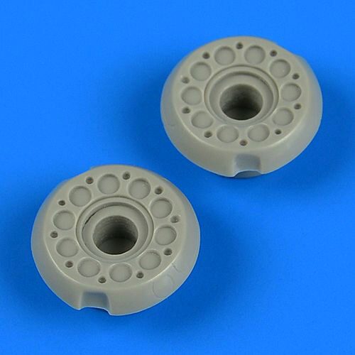 Quickboost QB72537 Heinkel He 111 front of engine f. Revell