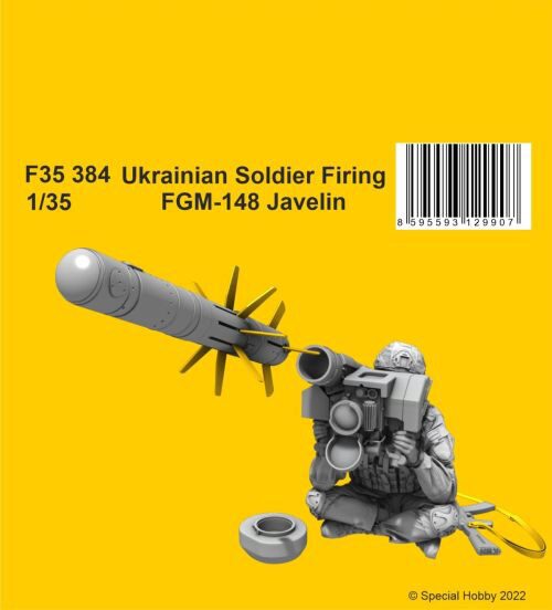 CMK 129-F35384 Ukrainian Soldier Firing FGM-148 Javelin