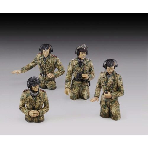 Royal Model RM1106 German tank crew in pit dot - WWIII