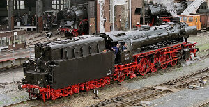Italeri 8702 Schwere Güterzuglok Baureihe 50