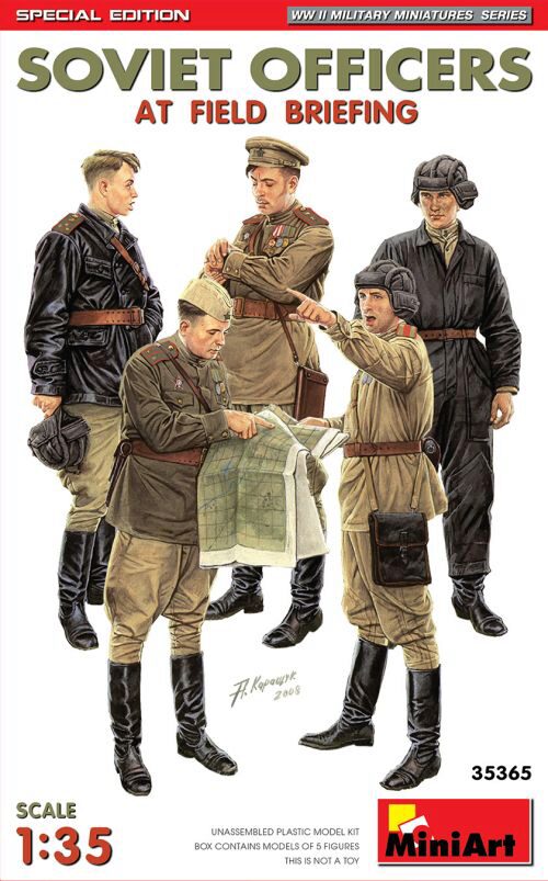 MiniArt 35365 SOVIET OFFICERS AT FIELD BRIEFING. SPECIAL EDITION