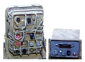 Plus model EL022 U.S. Funkstation - WWII