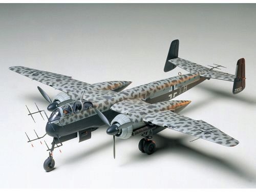Tamiya 61057 Heinkel He 219 Uhu
