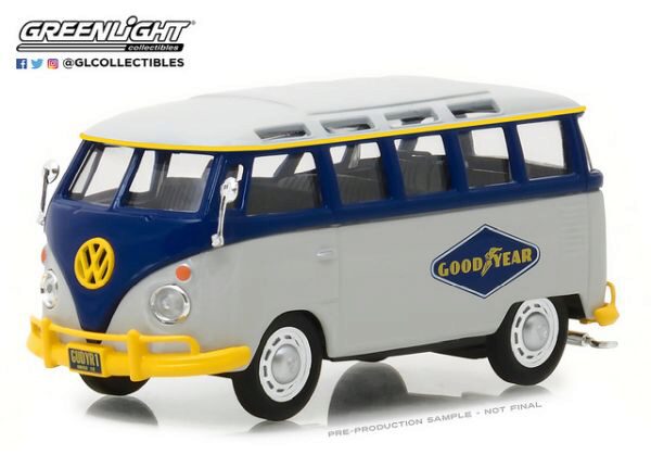 Greenlight 87010F Volkswagen Type2 (T1) Samba Bus Goodyear Tires