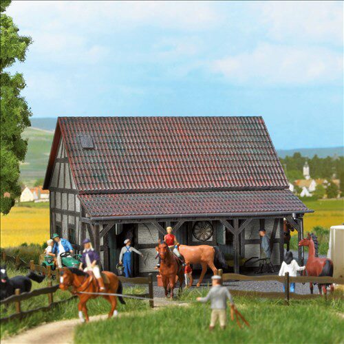 Busch 1403 Pferdestallung H0