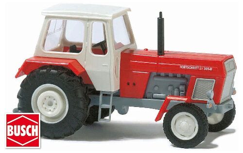 Busch 8702 Traktor rot oder blau      TT
