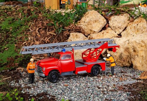 Pola 331614 Feuerwehrfahrzeug Opel Blitz mit Drehleiter