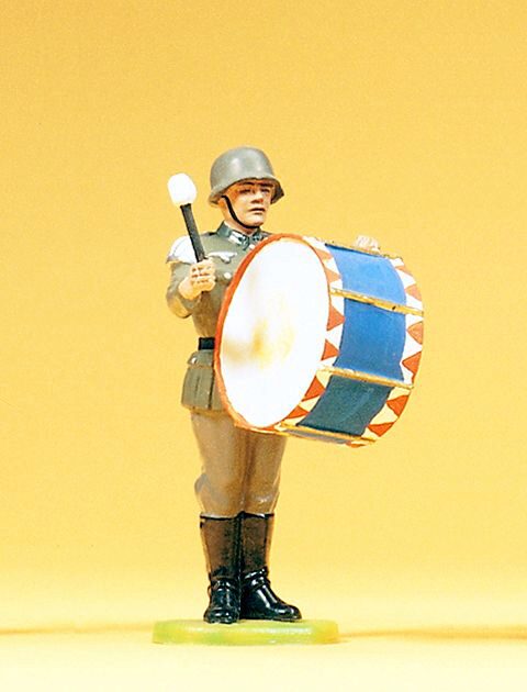 Preiser 56039 Musiker stehend. mit Pauke