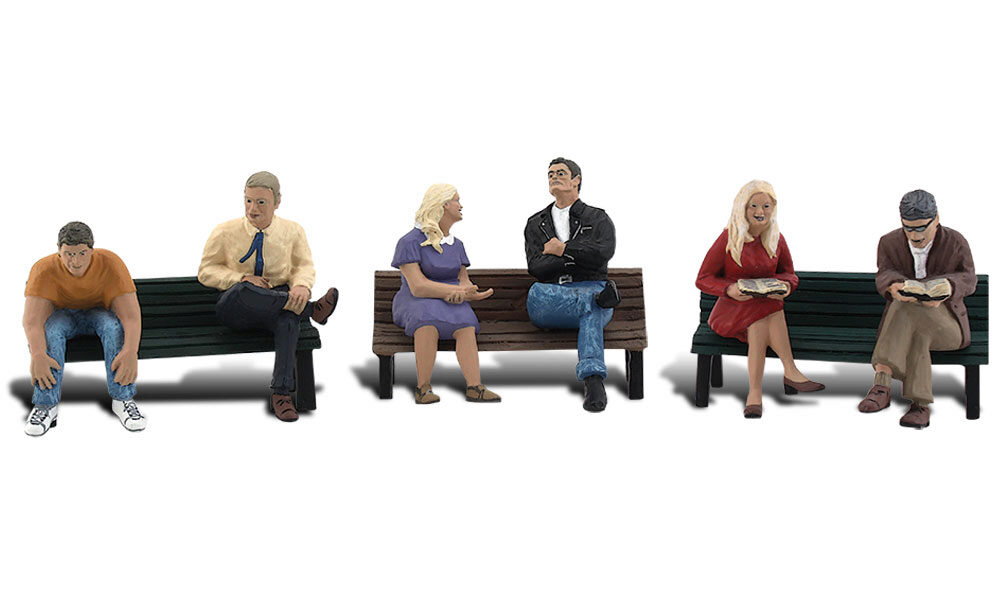 Woodland A2206 N Leute auf Sitzbänken