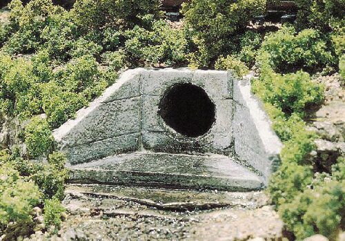 Woodland C1262 Wasserdurchlass Beton - für H0 Spur